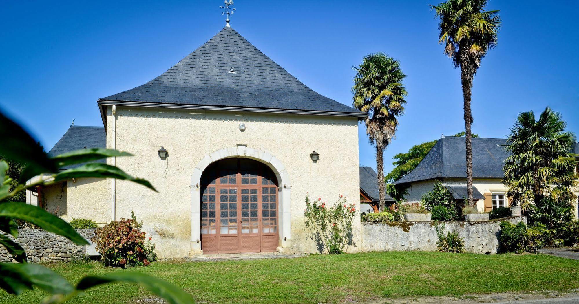 Отель Logis Chez Germaine Geus-d'Oloron Экстерьер фото