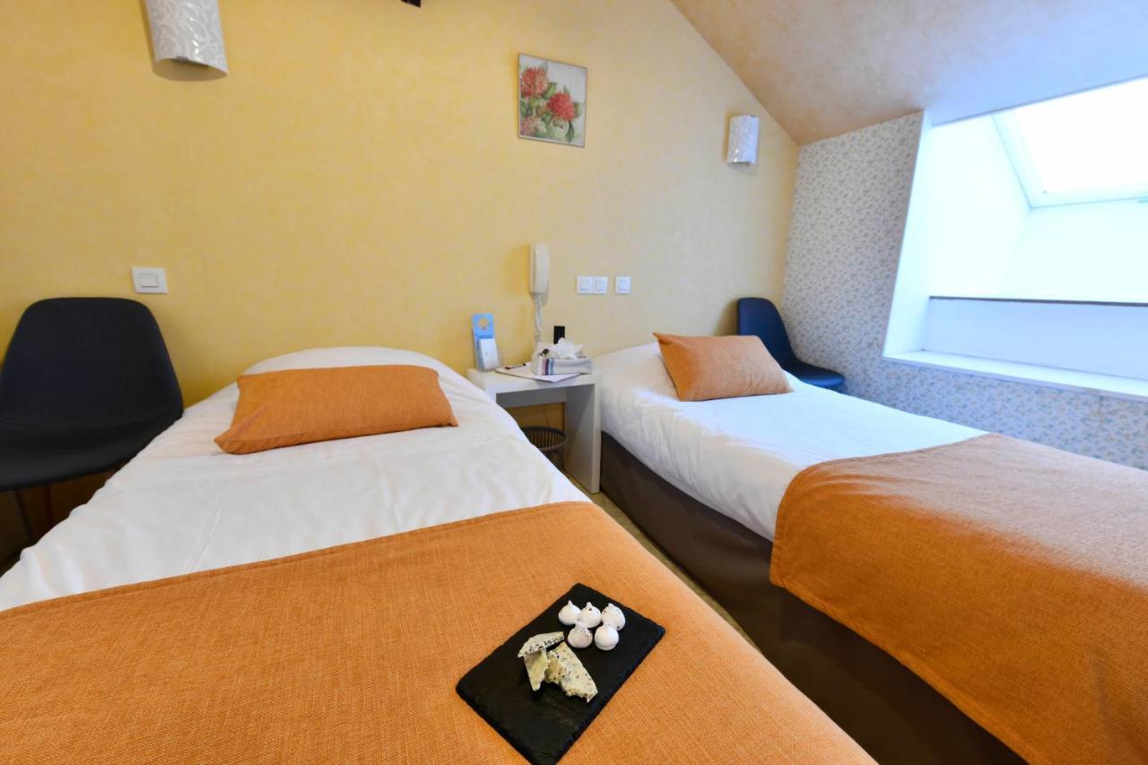 Отель Logis Chez Germaine Geus-d'Oloron Экстерьер фото